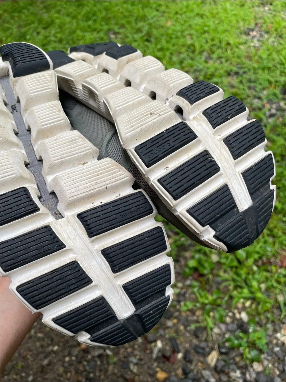 On Cloud 5 Running Shoes Size 7 Woman’s